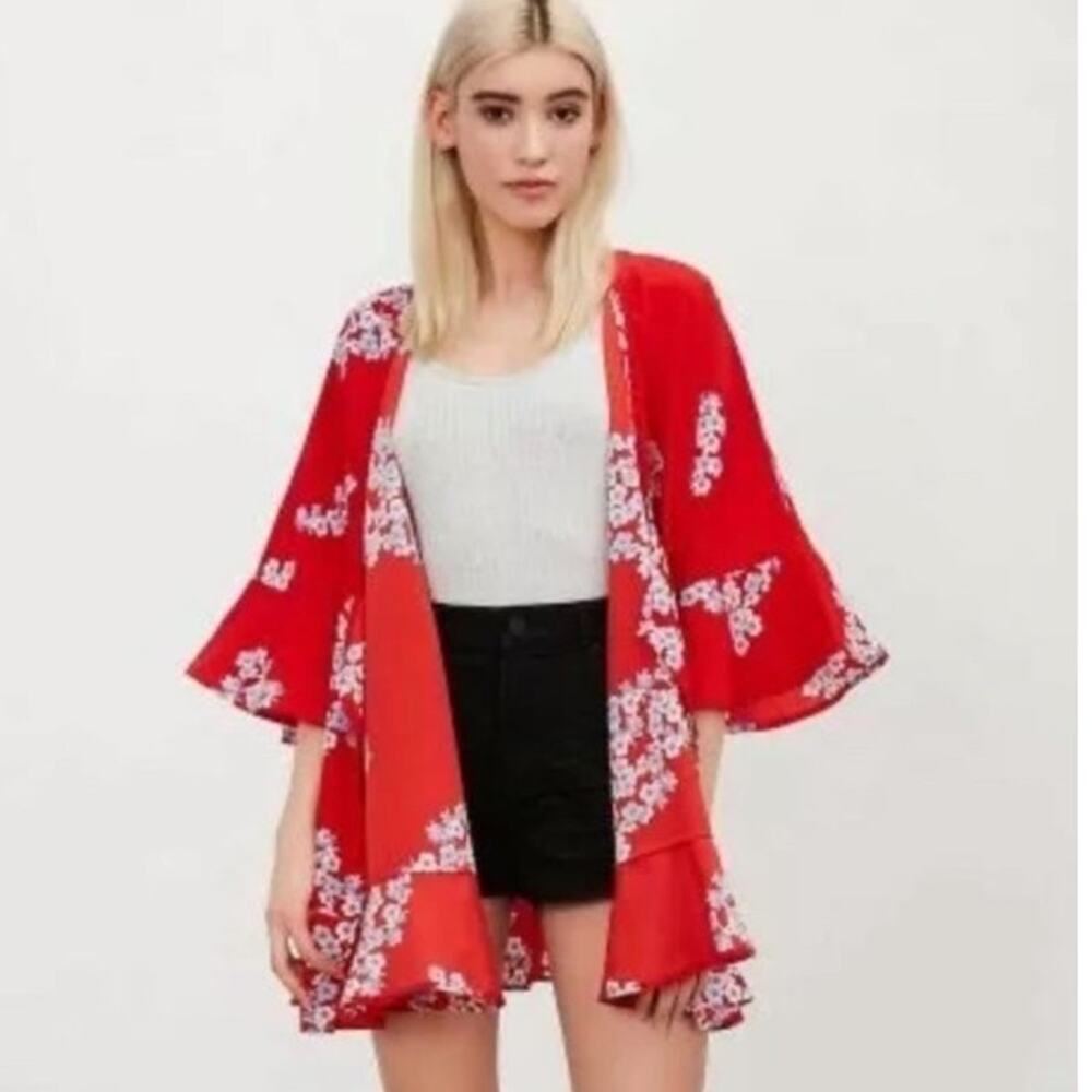 Kimchi Blue | XSmall-Small‎ | Ruffle Dreams Kimono belted cherry blossom robe